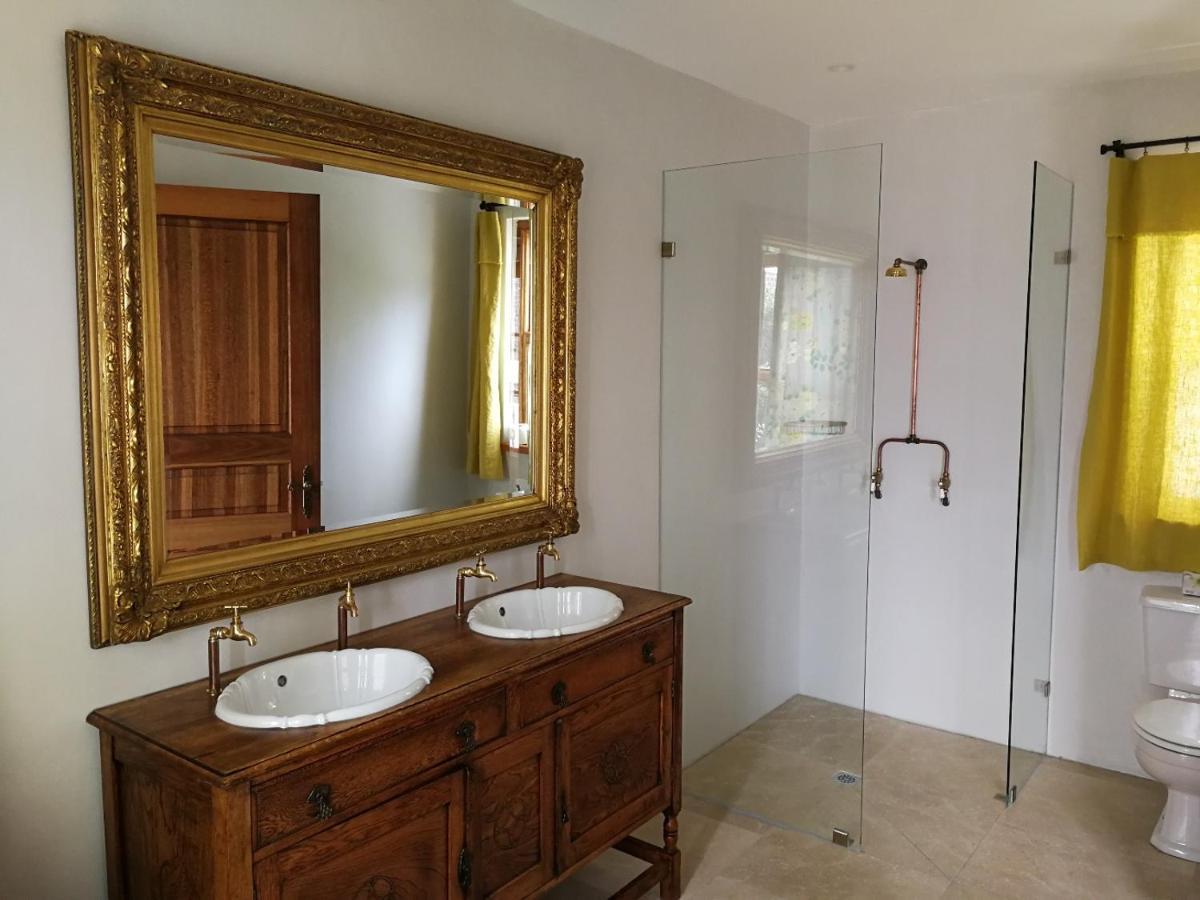 Bakovenbay Luxury Suites Fokváros Kültér fotó